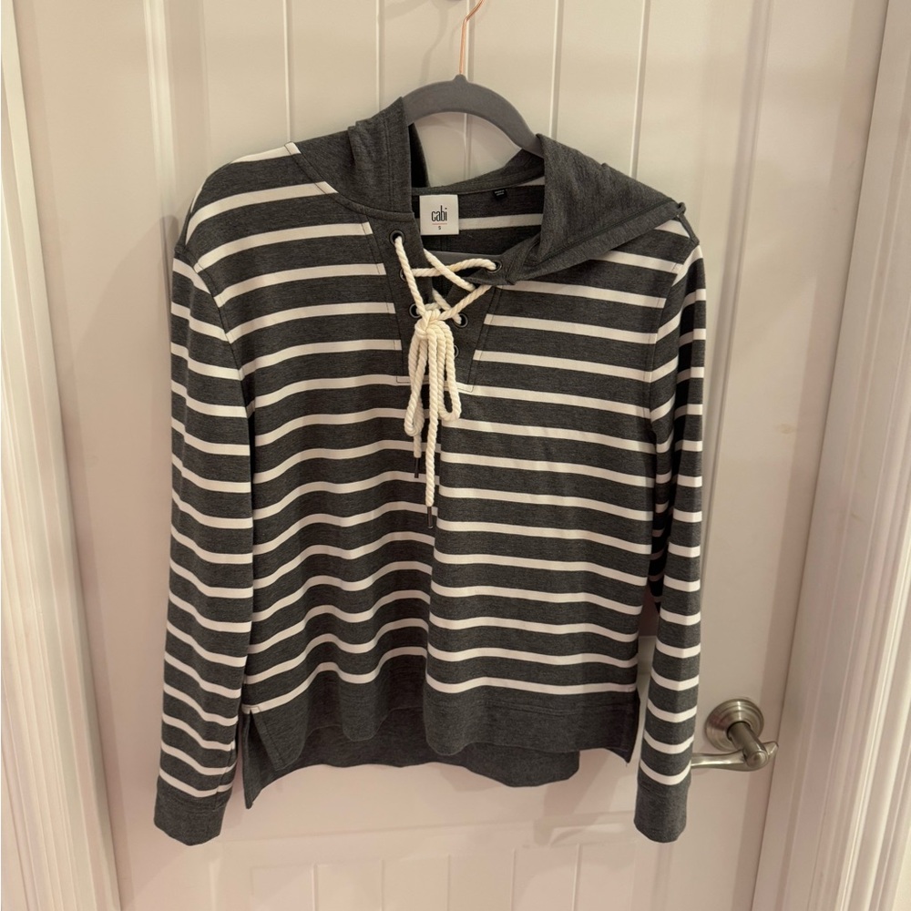 Cabi Grey and White Sweatshirt